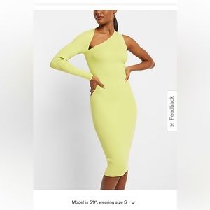 Gorgeous body sculpting contour fit to the asymmetrical one shoulder